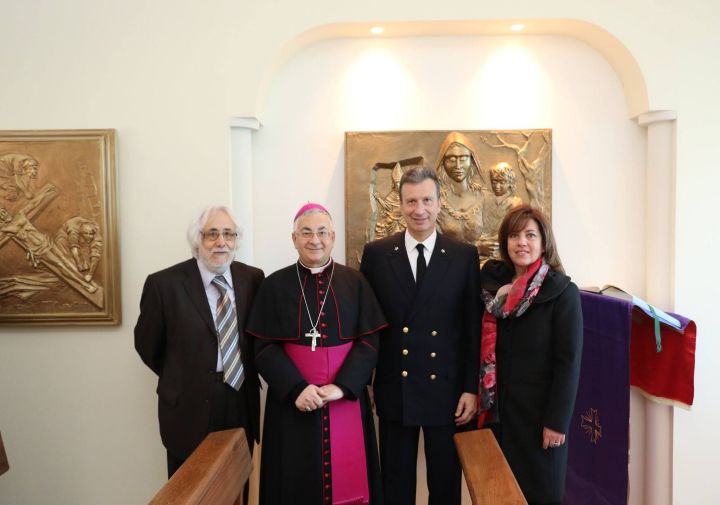 Foto da una mostra di Celestina Fortuna